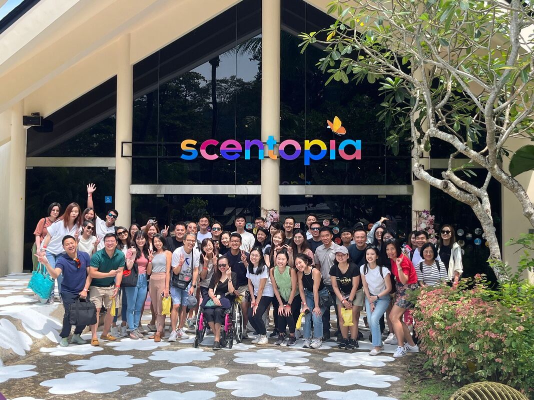 team picture at Scentopia aroma(therapy) team building sentosa