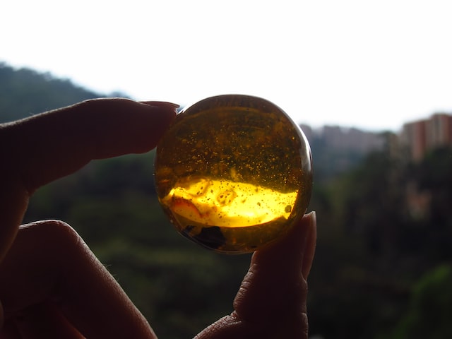 Amber resin for good scent and essential oil in Singapore