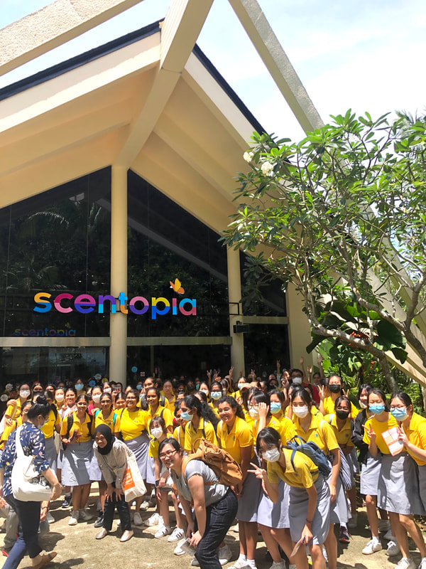 university students at industrial excursion at sentosa scentopia